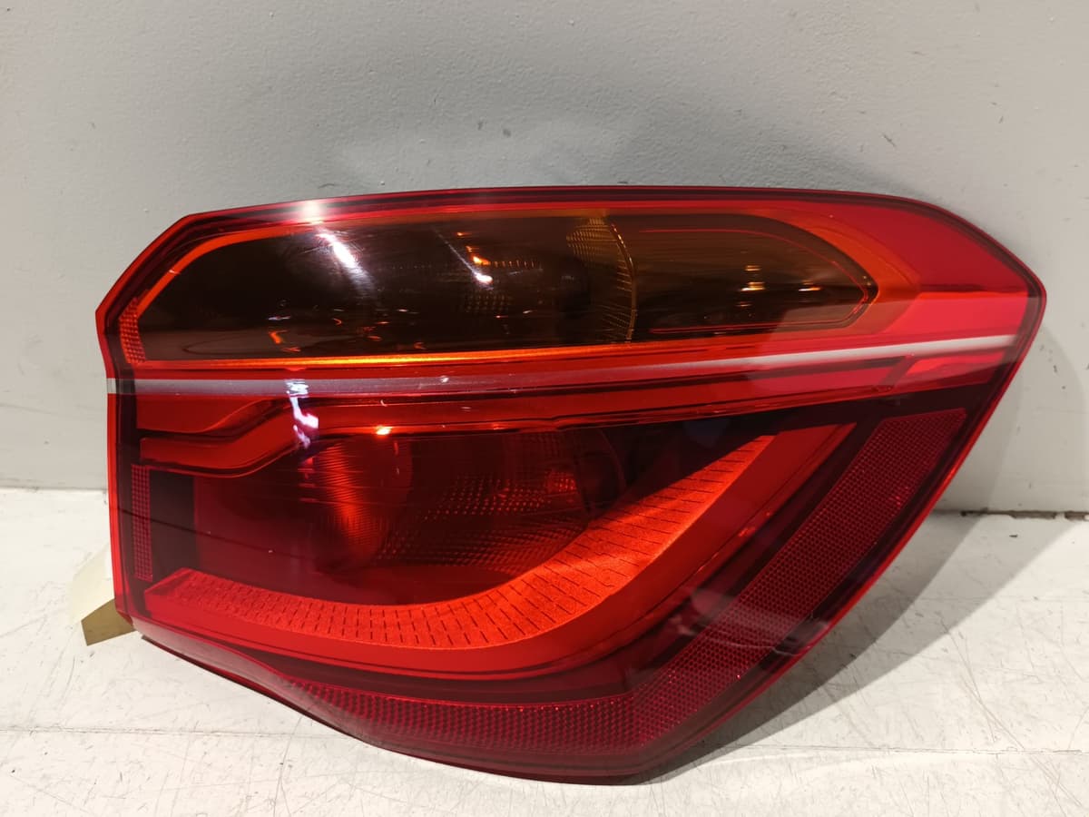 Feu arriere droit — BMW — X1 — OE 63217488542 — occasion garantie 2 ans