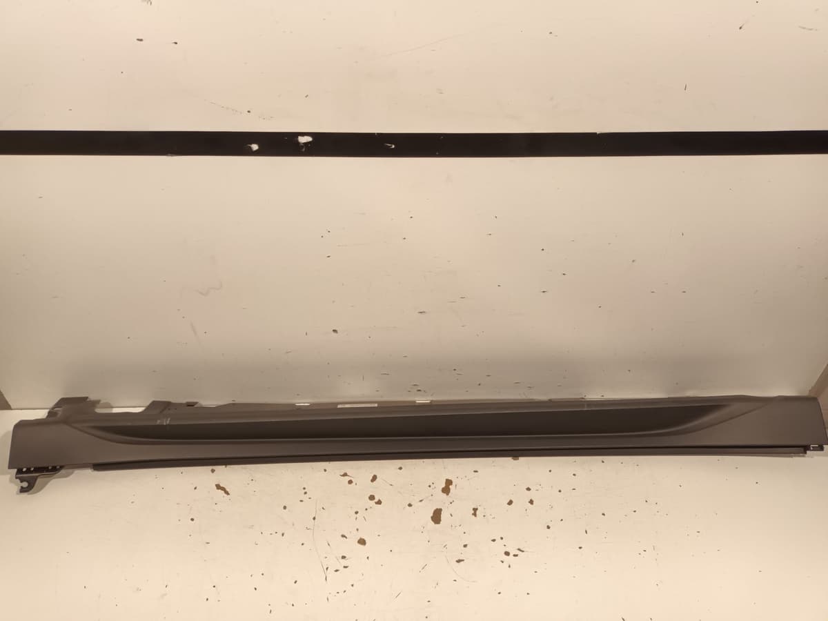 Baguette bas de caisse droit — BMW — X1 II — OE 51777332328 — occasion garantie 2 ans