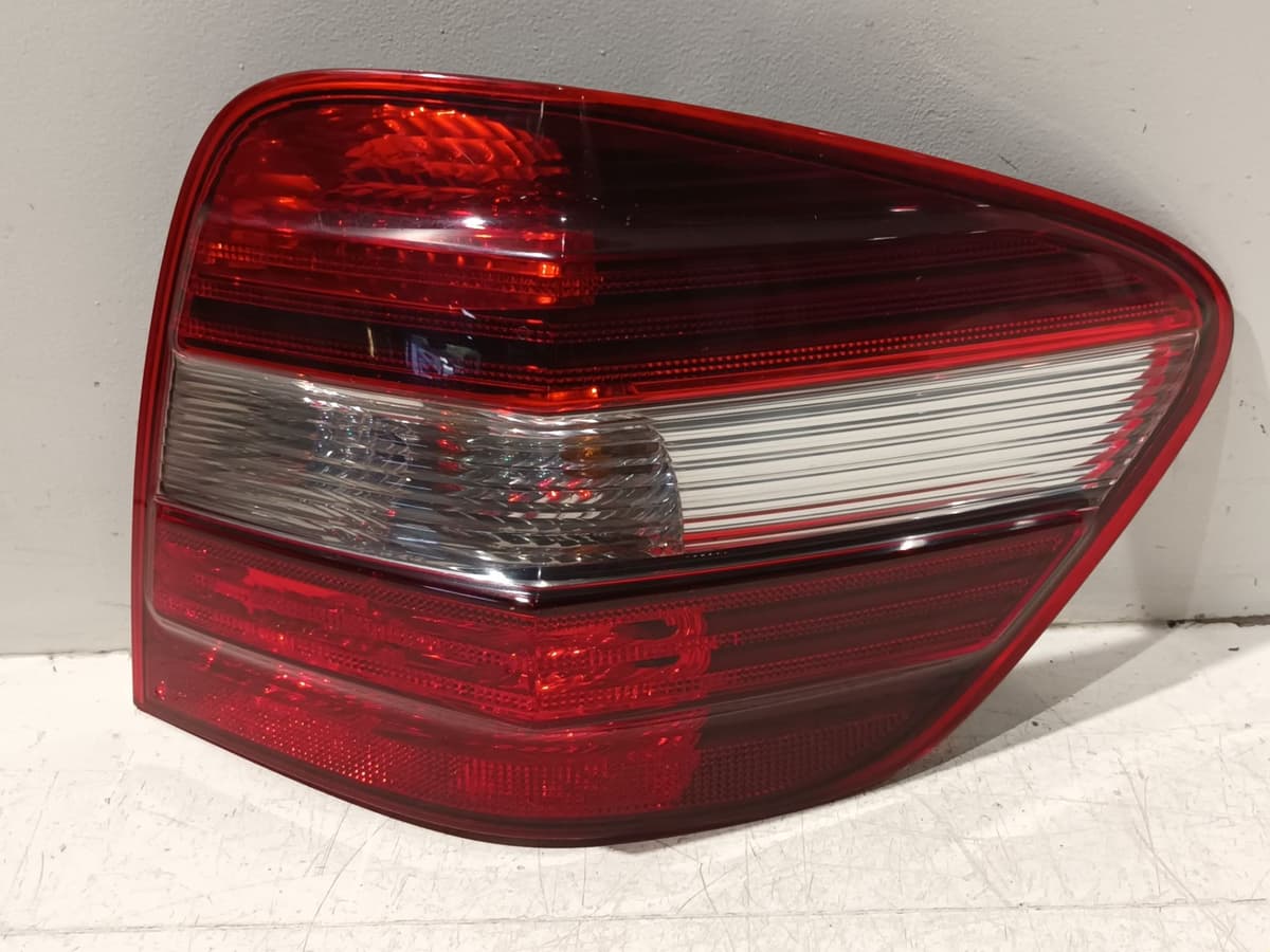 Feu arriere droit — MERCEDES — CLASSE ML — OE A1649060800 — occasion garantie 2 ans