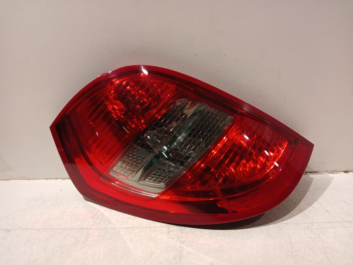 Feu arriere gauche — MERCEDES — CLASSE A — OE A1698202964 — occasion garantie 2 ans
