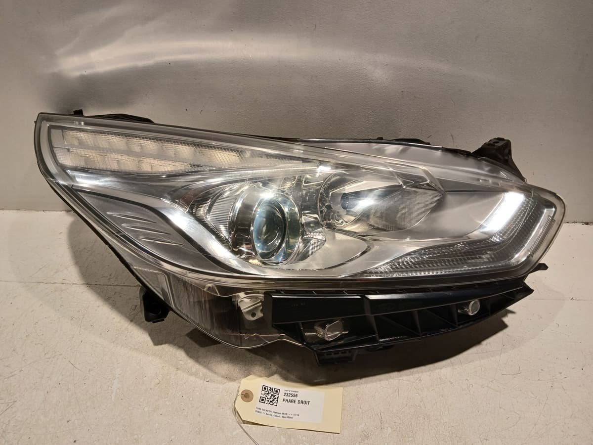 Phare droit — FORD — GALAXY — OE 2240608 — occasion garantie 2 ans
