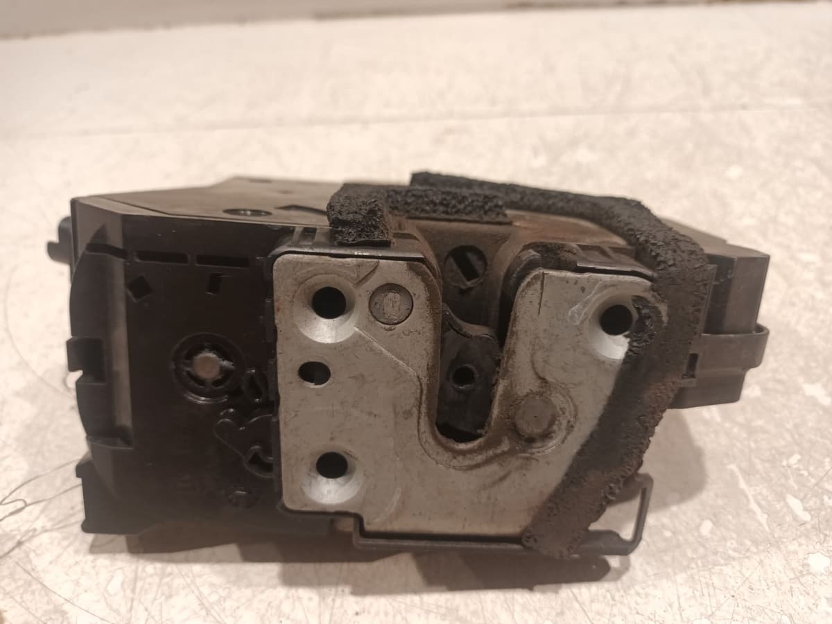 Serrure porte avant droit — RENAULT — CLIO IV — PHASE 1 — OE 805004945R — occasion garantie 2 ans