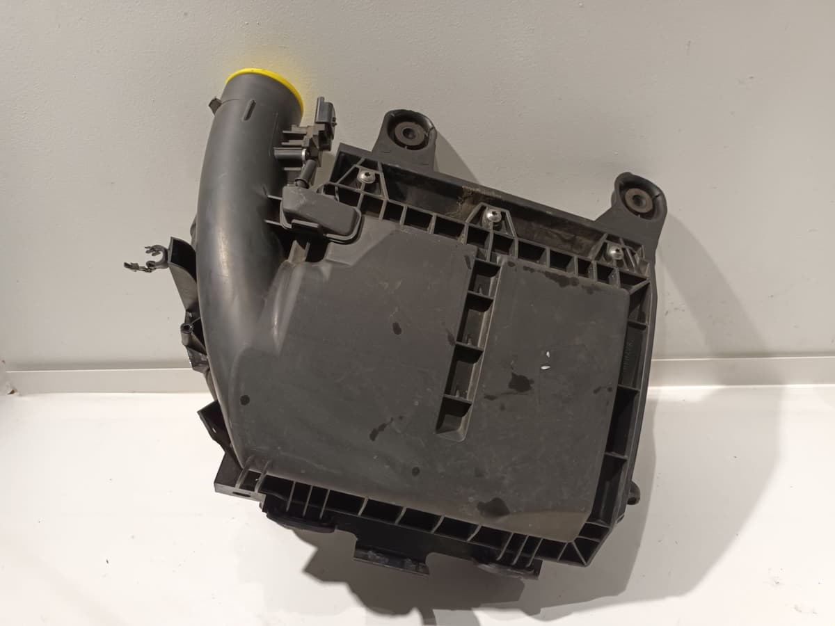 Boitier filtre a air — PEUGEOT — 208 — OE 9806561080 — occasion garantie 2 ans