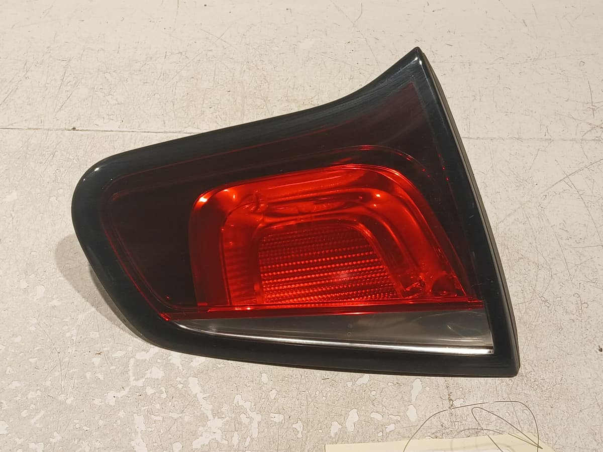 Feu arriere interieur gauche — CITROEN — C3 — OE 9803934380 — occasion garantie 2 ans