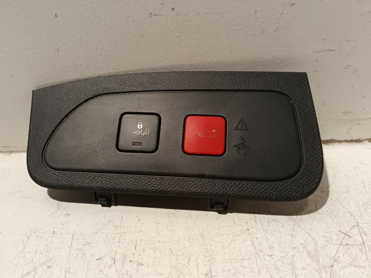 Bouton ouverture coffre — DS — DS7 — PHASE 1 — OE 9810618277 — occasion garantie 2 ans