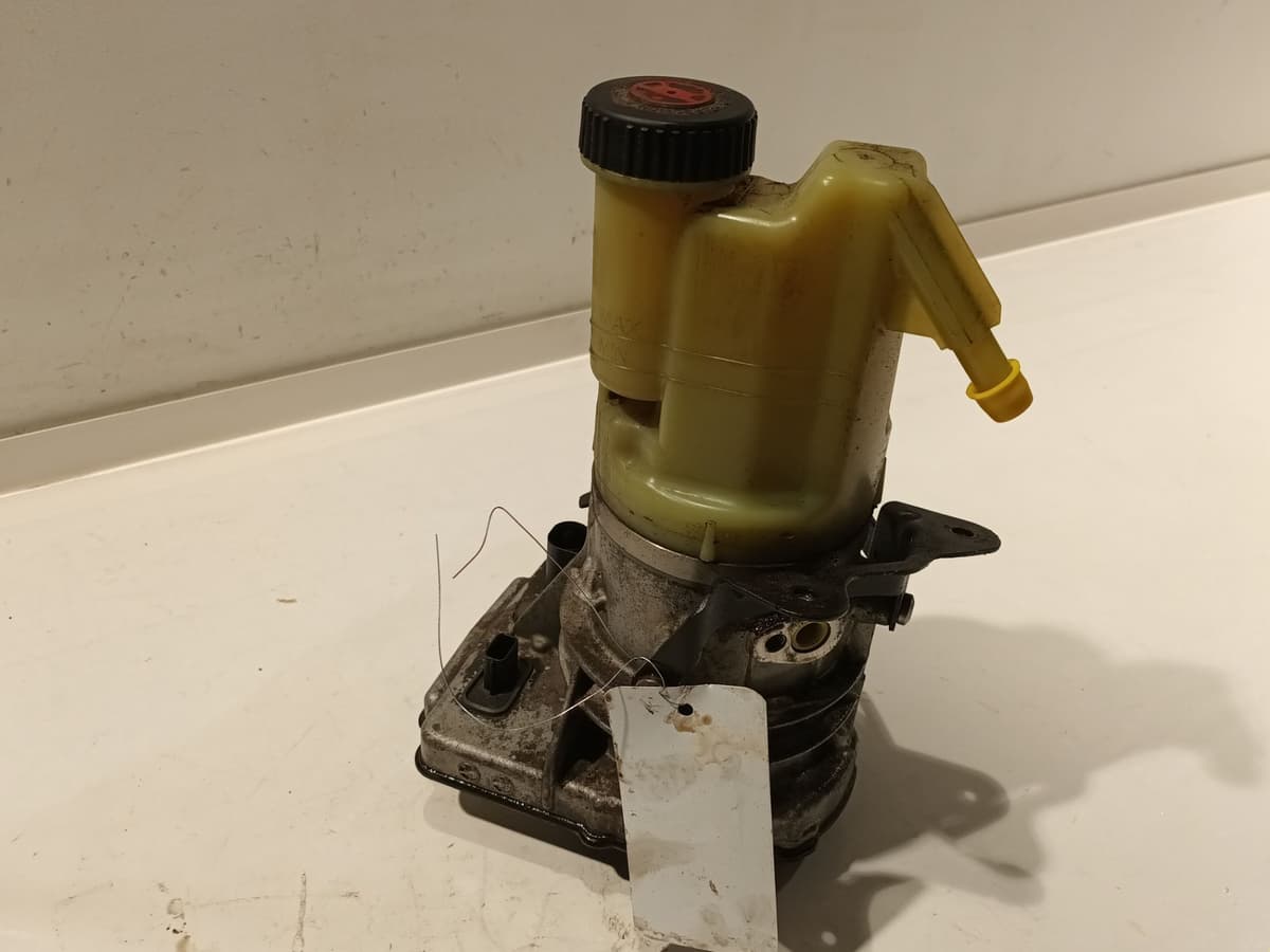 Pompe direction assistee — RENAULT — MASTER III — PHASE 2 — OE 491103543R — occasion garantie 2 ans