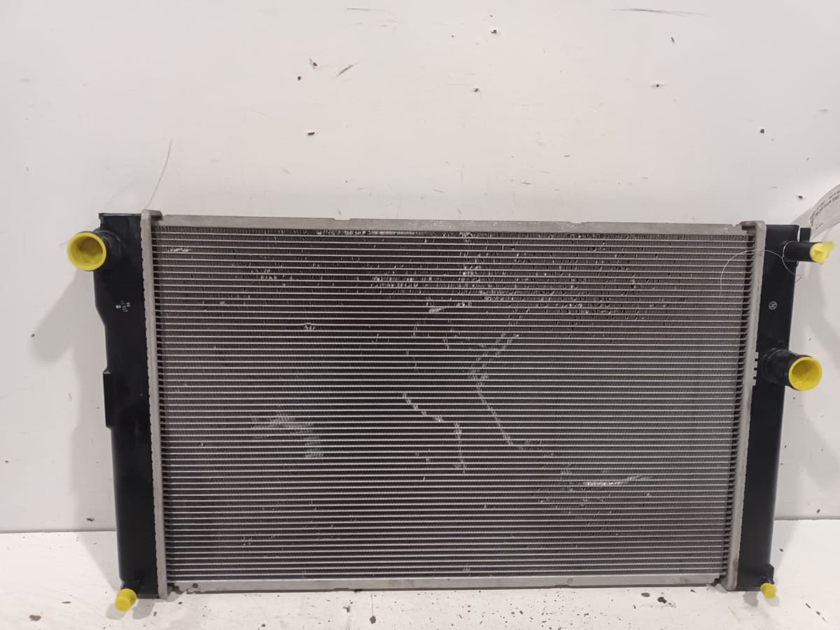 Radiateur eau — TOYOTA — PRIUS III — OE 1640037230 — occasion garantie 2 ans