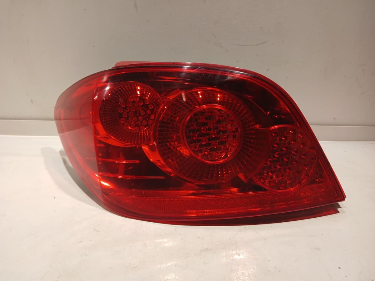Feu arriere gauche — PEUGEOT — 307 — PHASE 2 — OE 6350X0 — occasion garantie 2 ans