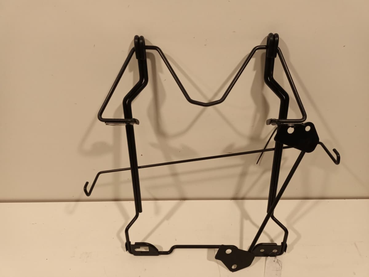 Panier roue secours — RENAULT — TRAFIC III — PHASE 3 — OE 572100173R — occasion garantie 2 ans