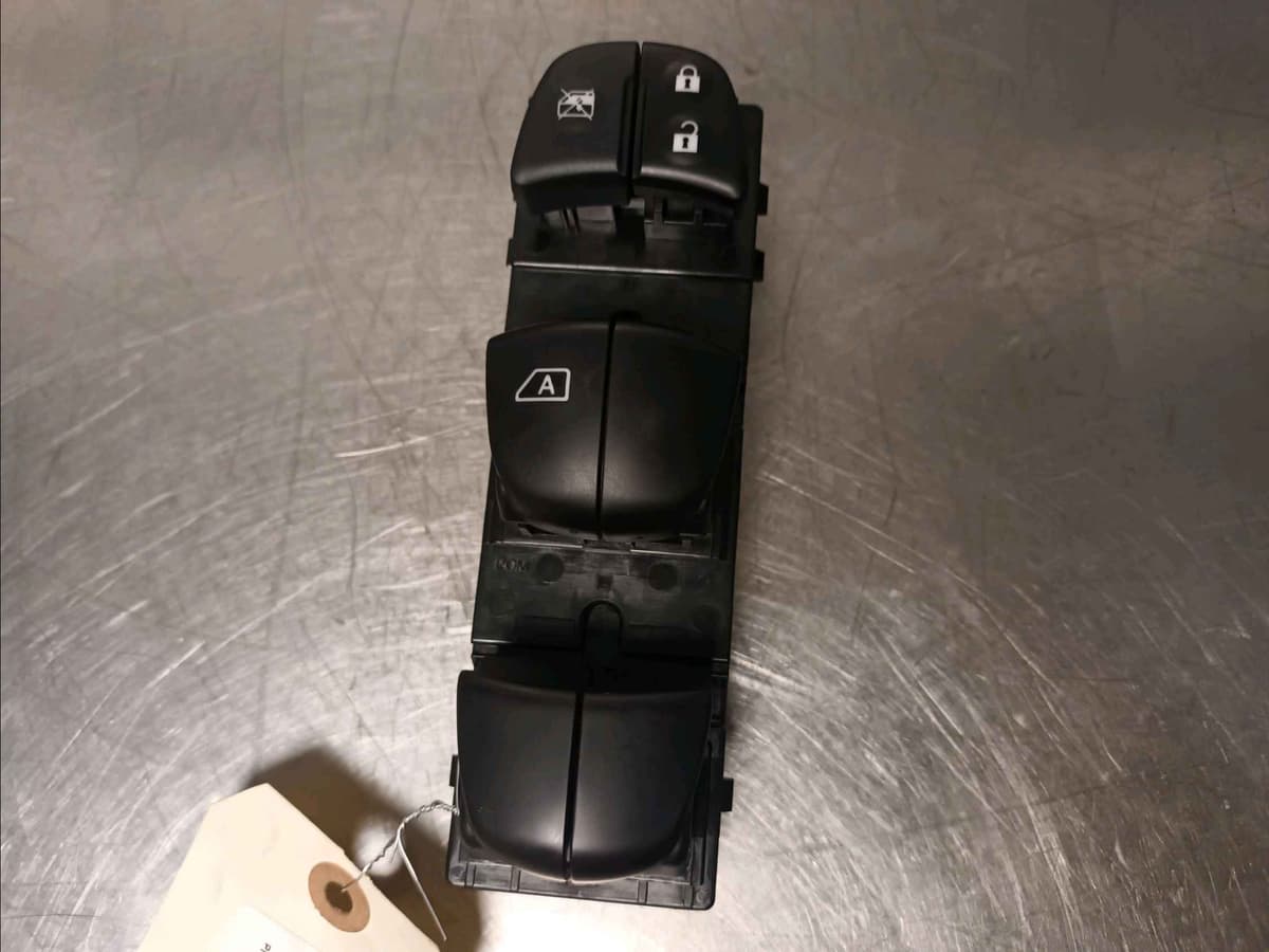 Commande leve-glace porte avant gauche — NISSAN — JUKE II — PHASE 1 — OE 254016LA2A — occasion garantie 2 ans