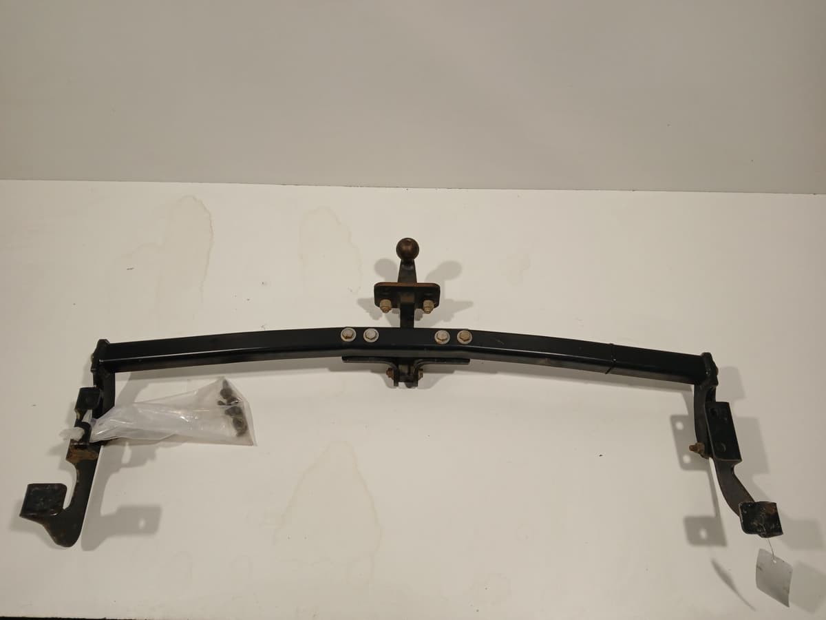 Attelage — RENAULT — KANGOO II — PHASE 1 — OE 8201358771 — occasion garantie 2 ans