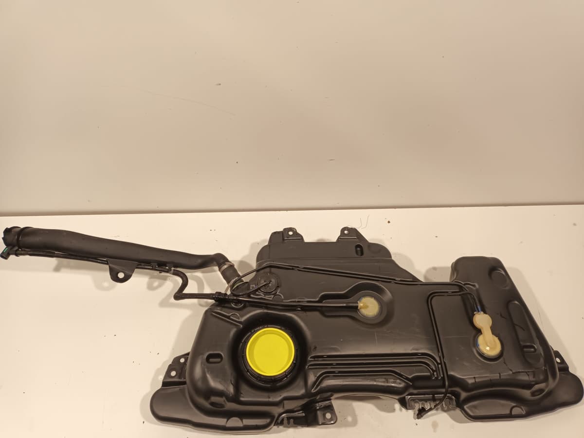 Reservoir carburant — RENAULT — MODUS — PHASE 1 — OE 172024756R — occasion garantie 2 ans