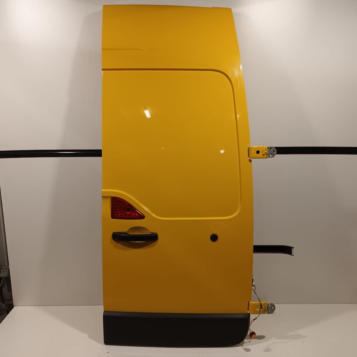 Porte battante arriere droit — NISSAN — NV400 — PHASE 2 — OE 93405-00Q1A — occasion garantie 2 ans
