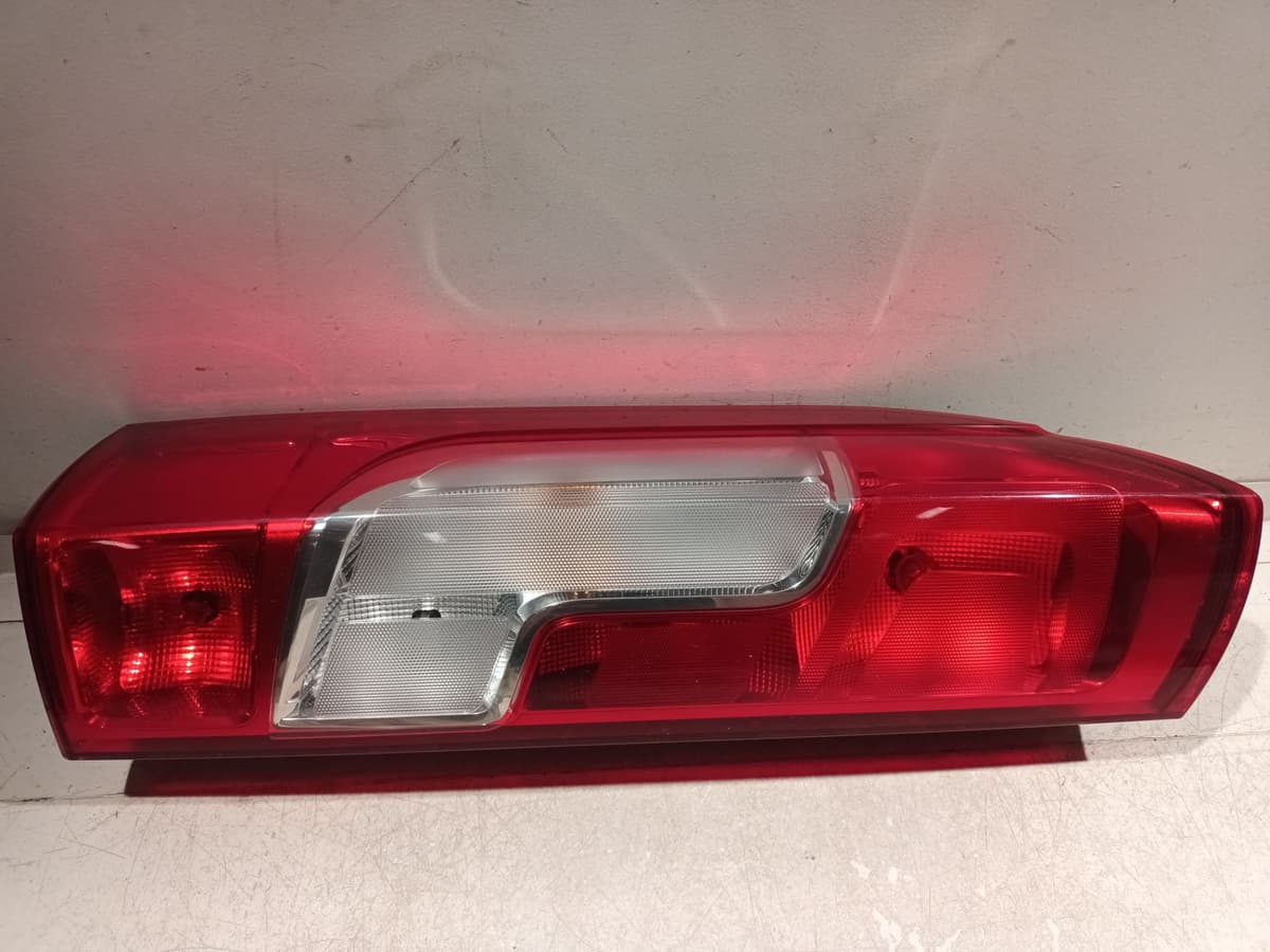 Feu arriere gauche — FIAT — DUCATO III — PHASE 2 MOYEN SURELEVE — OE 1380673080 — occasion garantie 2 ans