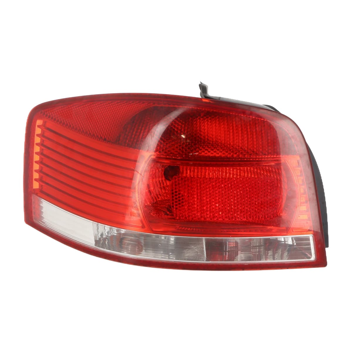 Feu arriere gauche — AUDI — A3 II — PHASE 1 — OE 8P0945095 — occasion garantie 2 ans